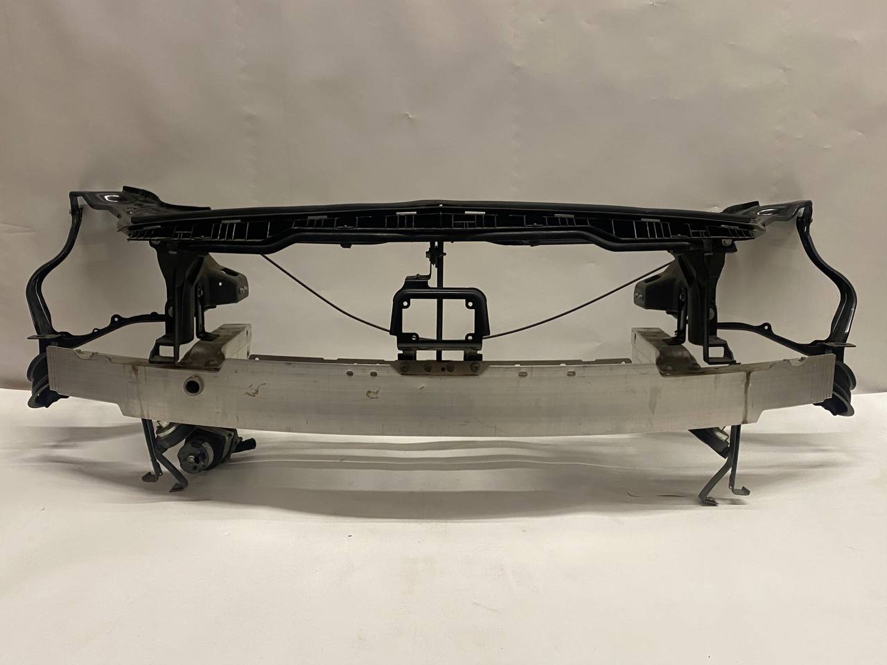 A2186201500 CLS Headlight bracket A2186201500 CLS - Image 1