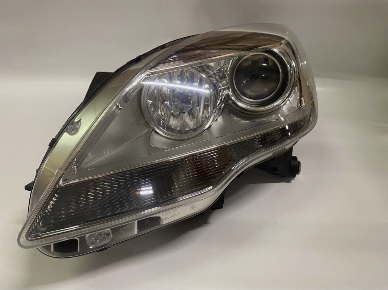 Screenshot Main headlight left A2518206761 R-KLASSE - Image 1